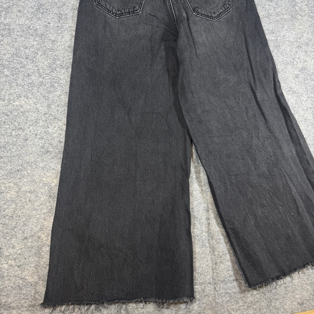 Levi’s XL Flood Black Wide Leg Cropped Jeans Size 28 Raw Hem Vintage Wash Denim - Picture 11 of 15